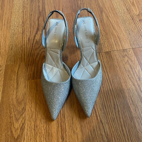 Brand new silver sling back heels - Picture 4 of 10